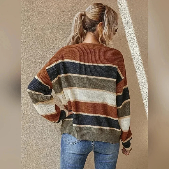 Striped Pattern Oversized Sweater - Picture 3 of 5